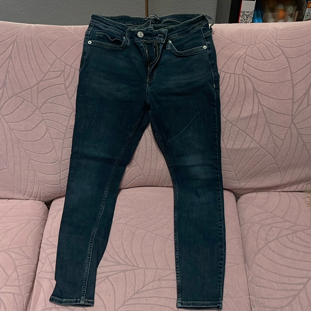 Dark blue Calvin Klein size 28x28 skinny jeans